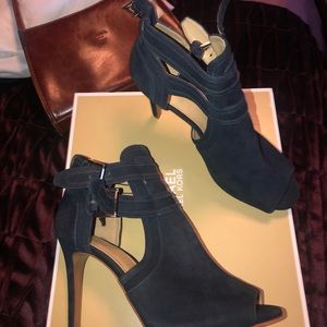 Michael Kors Heels✨NAVY BLUE